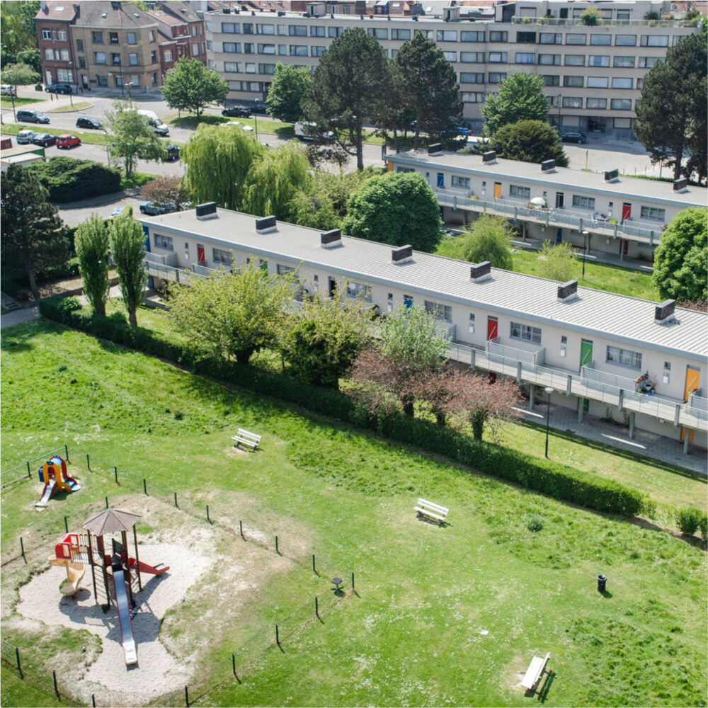 Plaine de jeux et logements sociaux à Evere